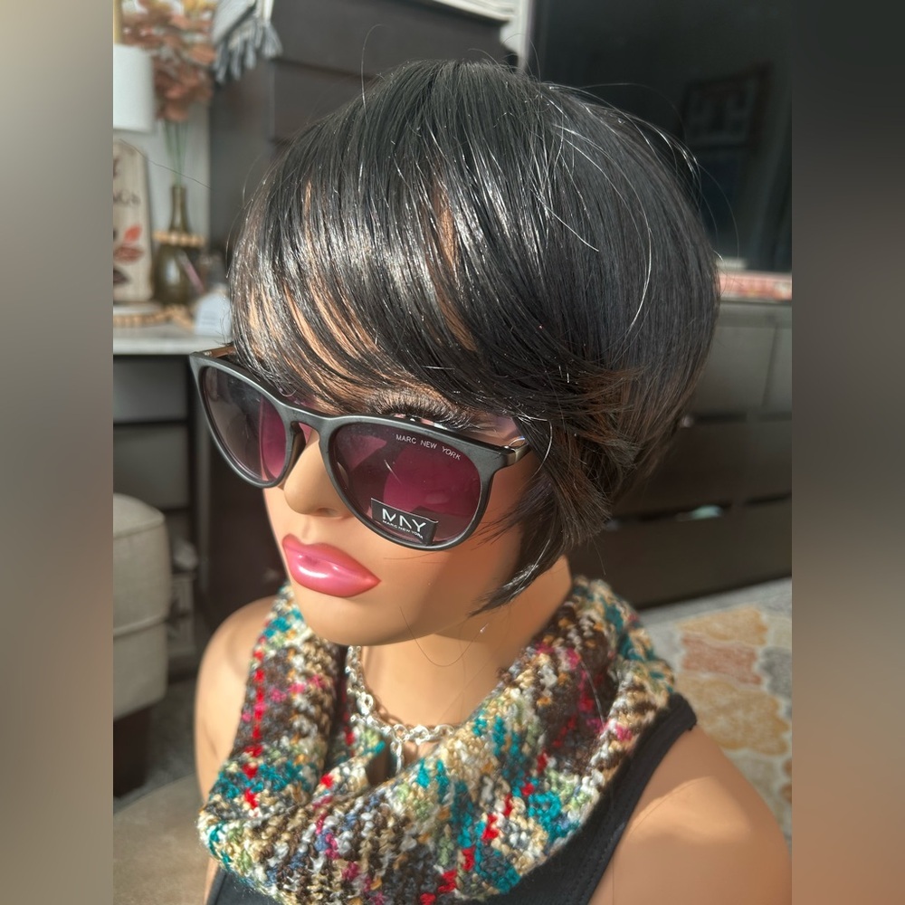 ✨NEW Pixie Bob With Bangs Women's Wig - Picture 7 of 12